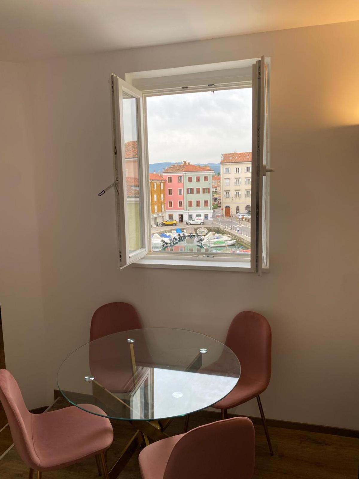 Al Fronte Mare Suites Apartments 穆贾 外观 照片