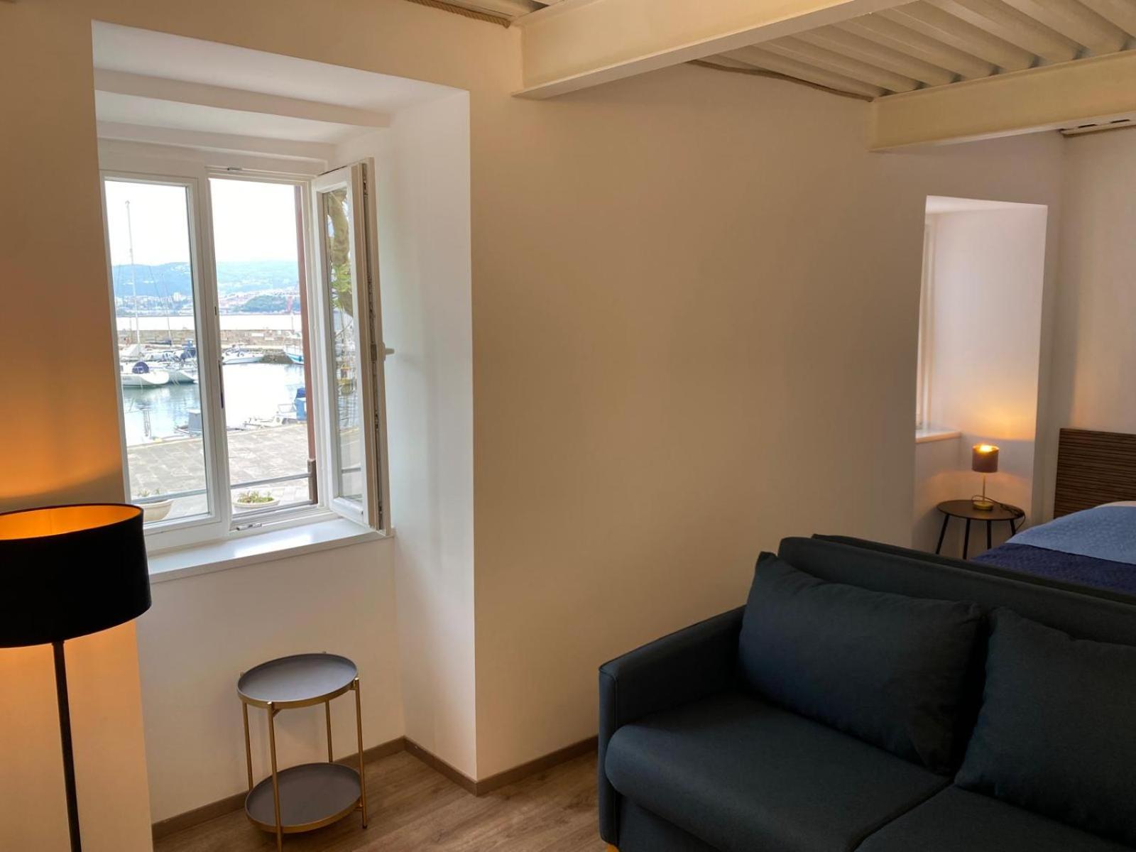 Al Fronte Mare Suites Apartments 穆贾 外观 照片