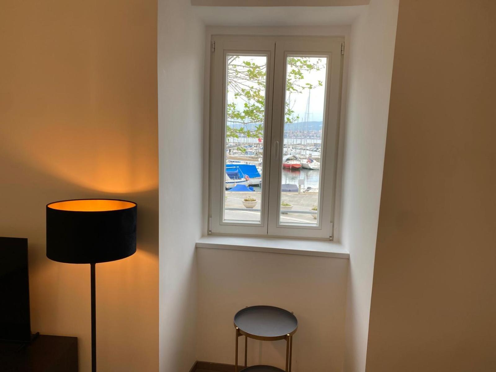 Al Fronte Mare Suites Apartments 穆贾 外观 照片