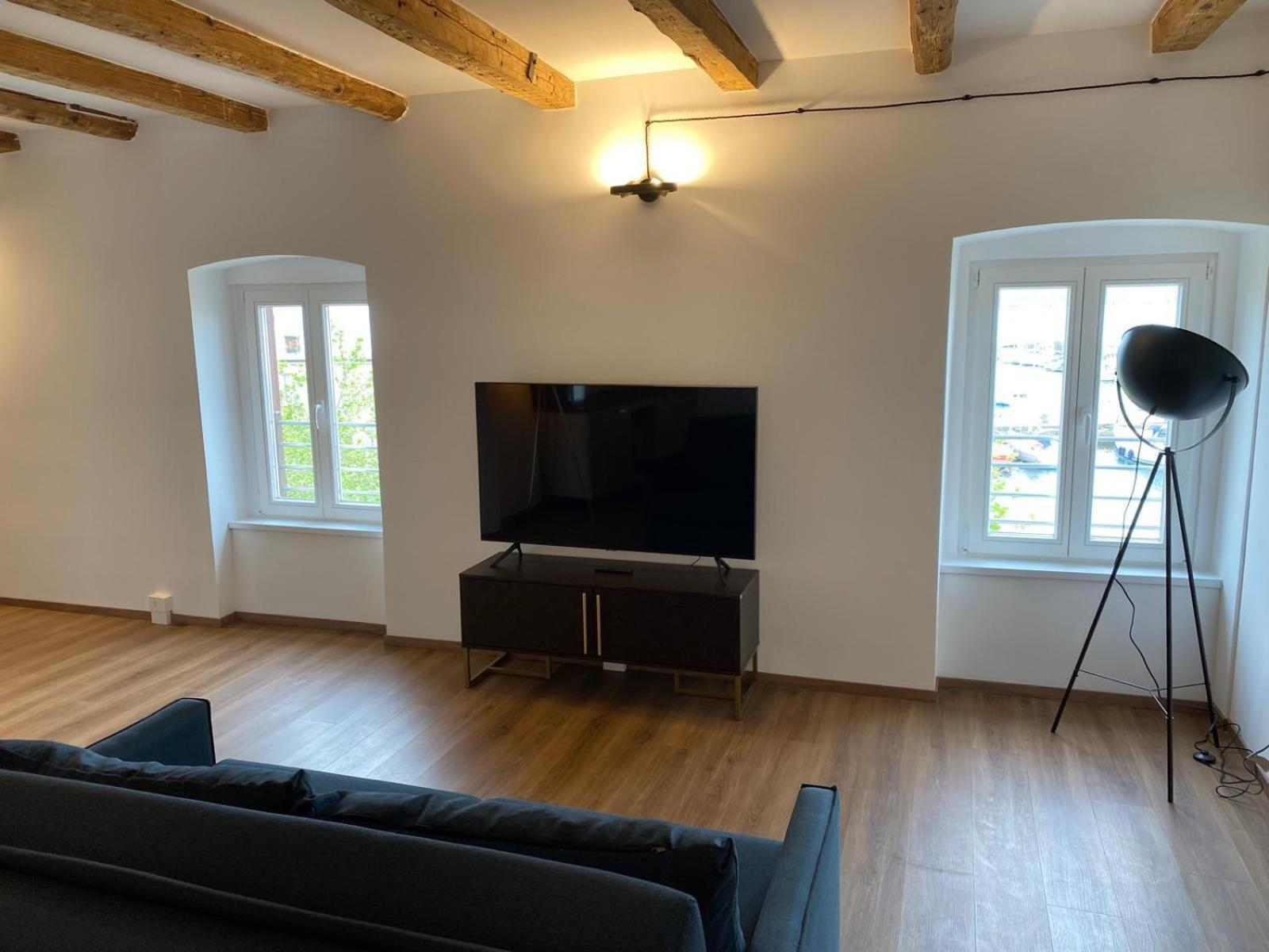 Al Fronte Mare Suites Apartments 穆贾 外观 照片