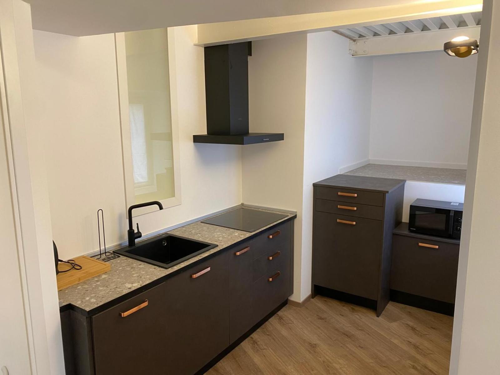 Al Fronte Mare Suites Apartments 穆贾 外观 照片