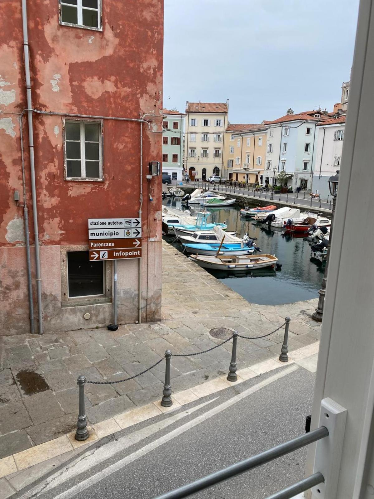 Al Fronte Mare Suites Apartments 穆贾 外观 照片