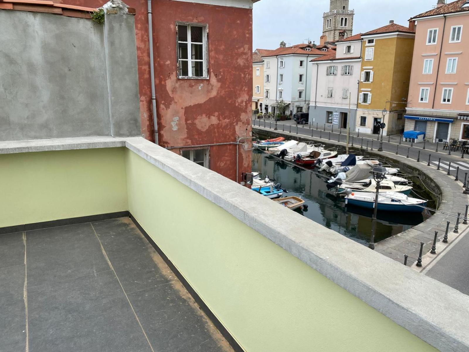 Al Fronte Mare Suites Apartments 穆贾 外观 照片